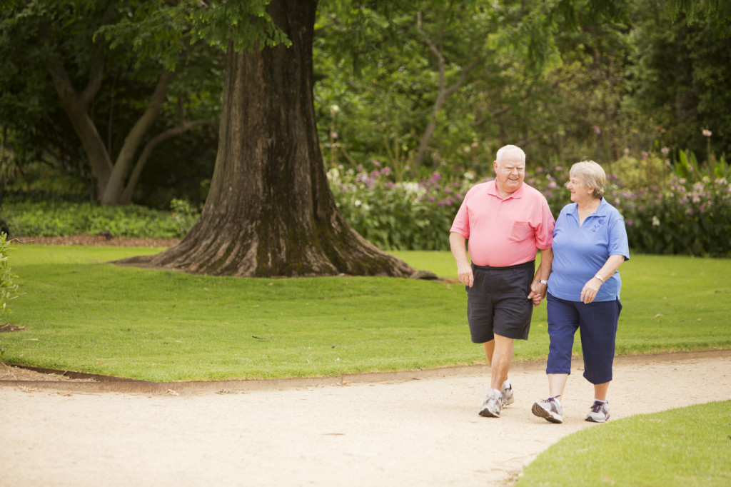 the-benefits-of-walking-meditation-your-weight-matters