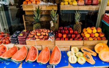 Take advantage of these unique benefits while shopping at a farmers market