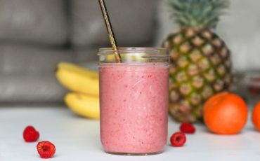 Mason jar raspberry smoothies