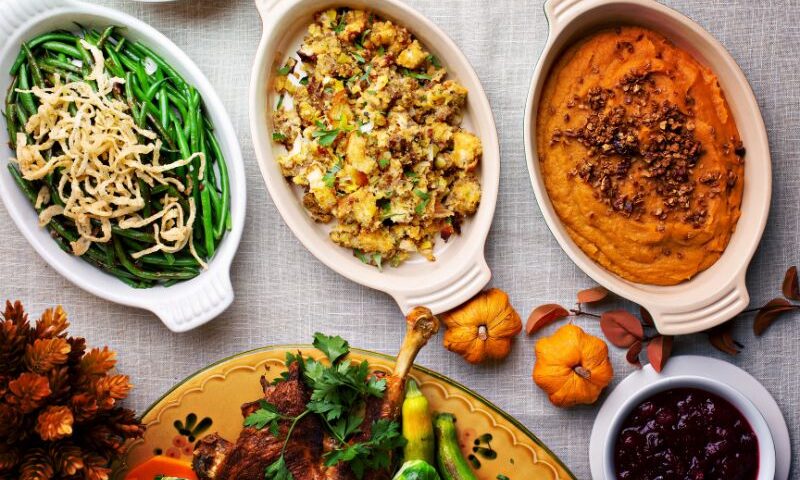 Image: holiday side dishes like green beans, stuffing and sweet potatoes